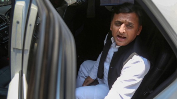 शिवपाल के रुख पर क्या होगा अखिलेश का जवाब