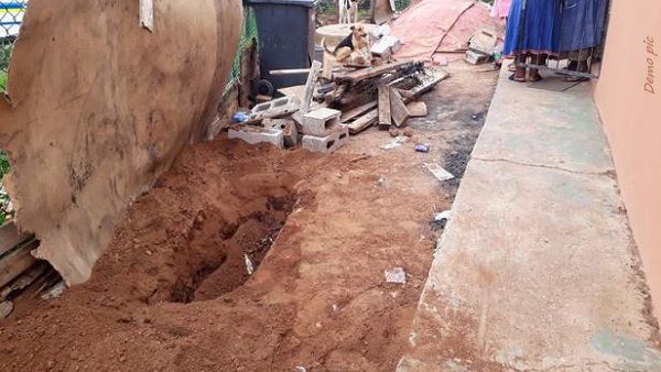 लाश को श्मशान के पास दफना दिया 