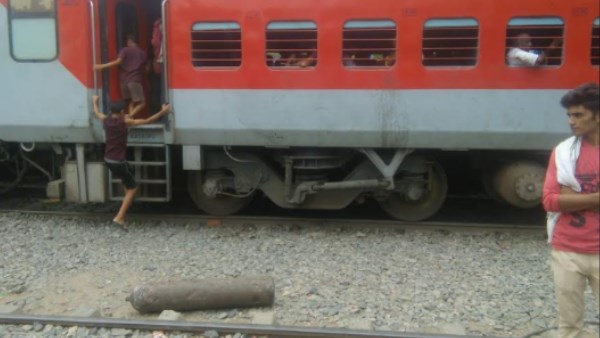 पुलिस और जीआरपी ने खदेड़ा