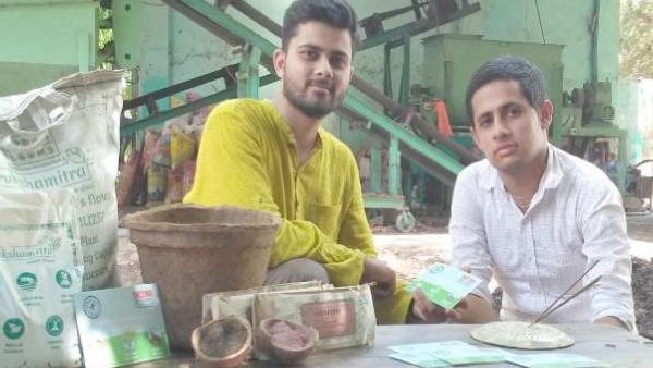 हर दिन 1000 किलो फूल आते हैं, 100 किलो खाद बनती है हर दिन 1000 किलो फूल आते हैं, 100 किलो खाद बनती है