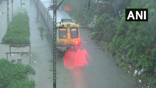 कई ट्रेनों का संचालन ठप