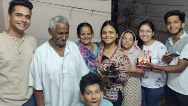 बेटियों को आगे बढ़ने का मौका मिलना चाहिए