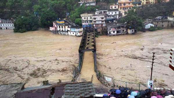 उत्तराखंड में लगातार हो रही बारिश