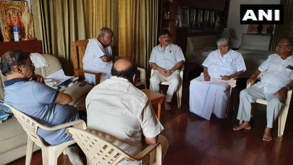 भाजपा ने 5 स्टार होटल में बुक किए 30 रूम