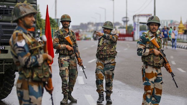 कश्मीर जल रहा है- कांग्रेस नेता