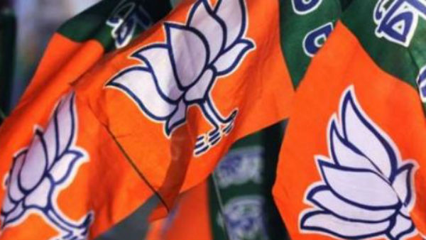 कितना कर्ज है पार्टियों पर कितना कर्ज है पार्टियों पर