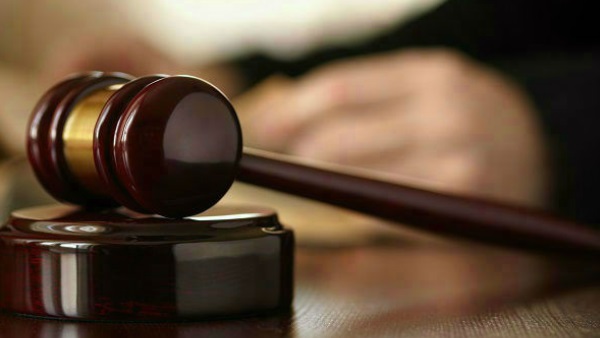 कोर्ट में बोली महिला- मैं अपने पति से एक लड़ाई के लिए तड़प रही हूं