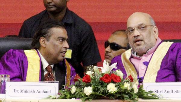 सरदार वल्लभभाई पटेल को कहा जाता है लौह पुरुष