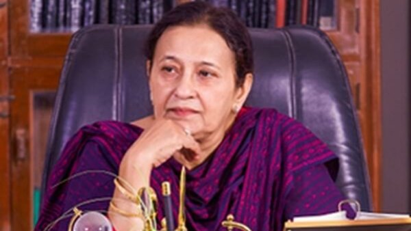 क्या बोलीं अब्दुल्ला की मां