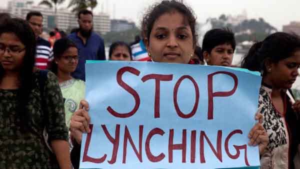 बच्चा चोर गिरोह की अफवाह पर बेलगाम होता भीड़तंत्र