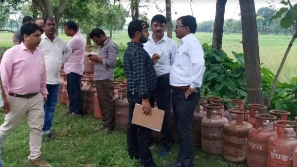 एजेंसी संचालक सहित पांच के खिलाफ केस दर्ज 