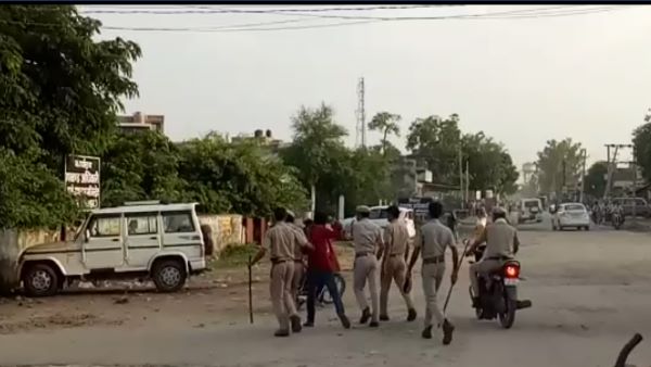 BJP Parshad Beaten By SHO of Nagar Police Station in Bharatpur BJP Parshad Beaten By SHO of Nagar Police Station in Bharatpur