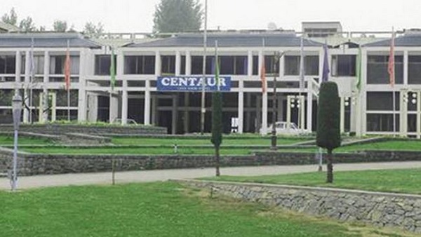 50 से अधिक नेता इस होटल में, बाहर कड़ा पहरा 50 से अधिक नेता इस होटल में, बाहर कड़ा पहरा