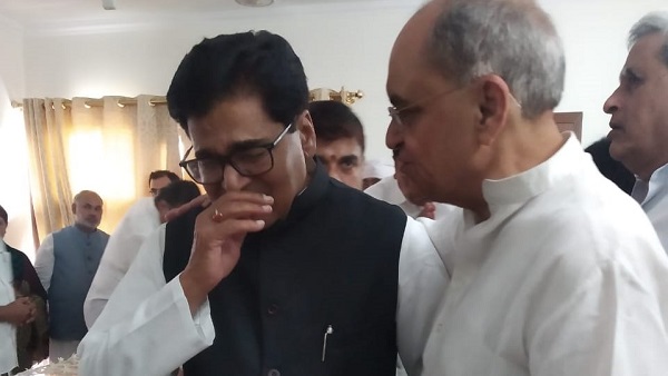 Ram Gopal Yadav gets emotional after paying tribute to Sushma Swaraj Ram Gopal Yadav gets emotional after paying tribute to Sushma Swaraj