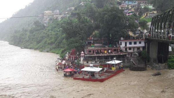 बांजबगड में 6 लोगों के शव मिले 