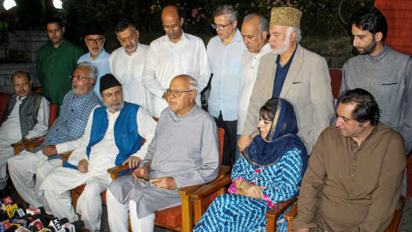 क्षेत्रीय दलों का सियासी एजेंडा बेमानी हुआ क्षेत्रीय दलों का सियासी एजेंडा बेमानी हुआ