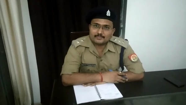 UP: Husband gives triple talaq to wife