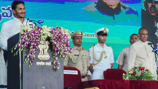 5-5 उपमुख्यमंत्री बनाकर चौंका चुके हैं जगन 5-5 उपमुख्यमंत्री बनाकर चौंका चुके हैं जगन