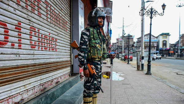 ऑफिस कार्यालय पड़े हैं सूने 