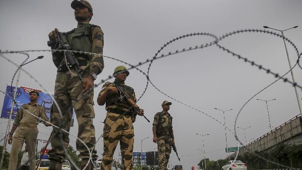 घर वापस जाने वाले परिवार भी इन नंबरों का उपयोग कर सकते हैं