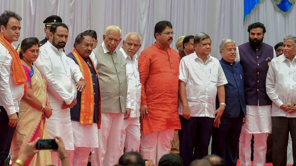 नई कैबिनेट में लिंगायत समुदाय को खास तवज्जो नई कैबिनेट में लिंगायत समुदाय को खास तवज्जो