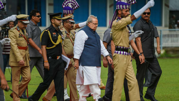 गवर्नर के निशाने पर राहुल