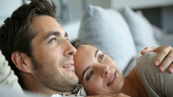 पूजन के बाद गाय को हरी घास खिलाएं