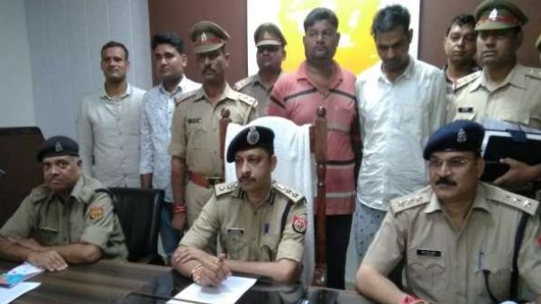 शादी का दबाव बना रही थी युवती 