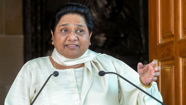 कश्मीर जाने वाले विपक्षी नेताओं को लताड़ा