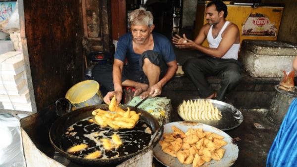 विदेशों में भी जा रहा जोधपुरी मिर्ची बड़ा