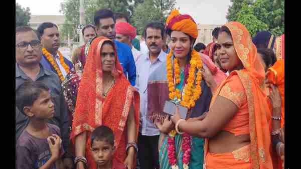 साफ बांध कर किया स्वागत