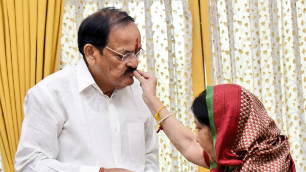 छोटे भाई-बहनों की तरह ही आपस में बातें करते थे नायडू-स्वराज