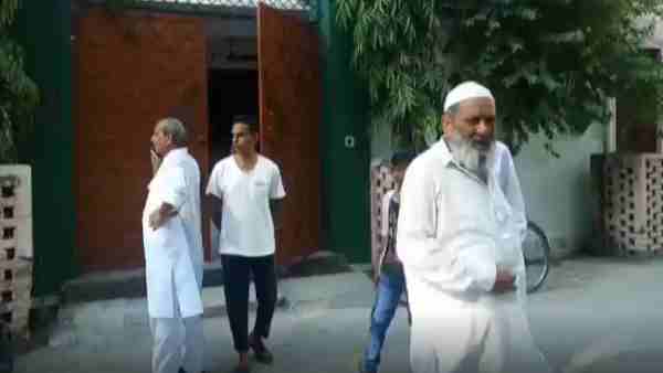 आजम की पत्नी ने क्या कहा?