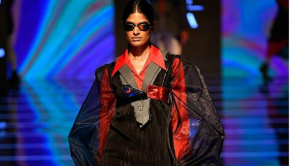  हर रोज छह किलोमीटर पैदल चलती थीं