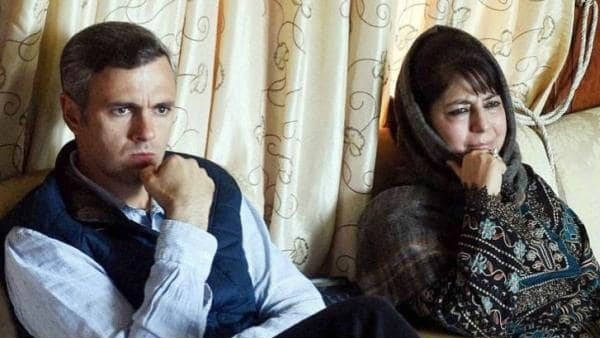 दोनों को इसलिए अलग करना पड़ा था