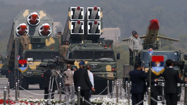 भारत पानी, जमीन और आसमान में परमाणु युद्ध में सक्षम, लेकिन पाकिस्‍तान सिर्फ...