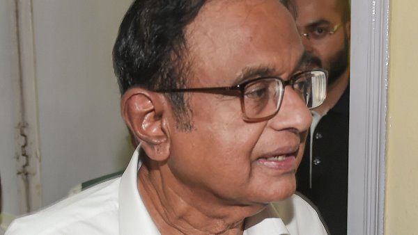 देर रात तक हुई चिदंबरम से पूछताछ 