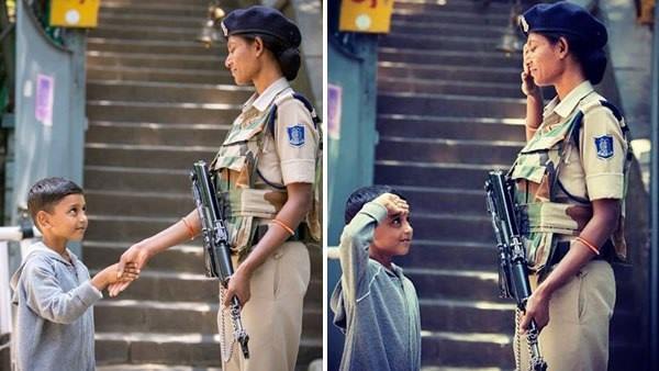'इन मिलते हाथों में है 'मुस्कुराहट, और विश्वास' का अटूट संगम' 'इन मिलते हाथों में है 'मुस्कुराहट, और विश्वास' का अटूट संगम'