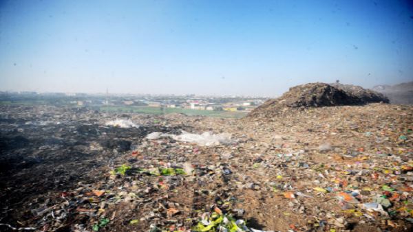 हवाई अड्डे को समतल करने में 70 लाख मीट्रिक टन मिट्टी चाहिए हवाई अड्डे को समतल करने में 70 लाख मीट्रिक टन मिट्टी चाहिए