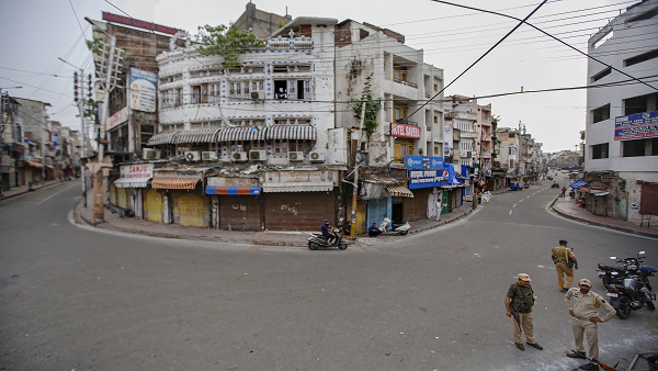 लाल सिंह को किया गया नजरबंद