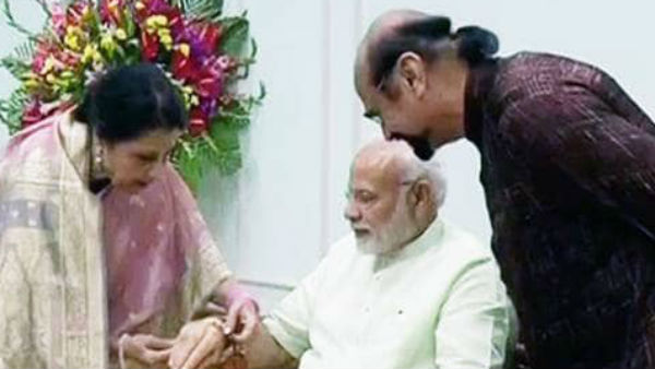 बेहद खुश हैं कमर बेहद खुश हैं कमर
