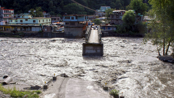 हिमाचल समेत 10 राज्यों में भारी बारिश का अलर्ट हिमाचल समेत 10 राज्यों में भारी बारिश का अलर्ट