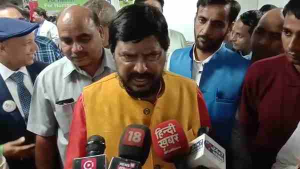 अठावले ने भी दिया बड़ा बयान 