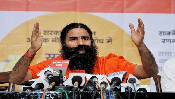 स्वामी रामदेव ने पेड़े में नशीली या विषैली चीज की जताई आशंका