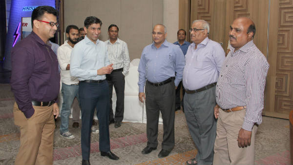 पारिवारिक बिजनेस बैकग्राउंड