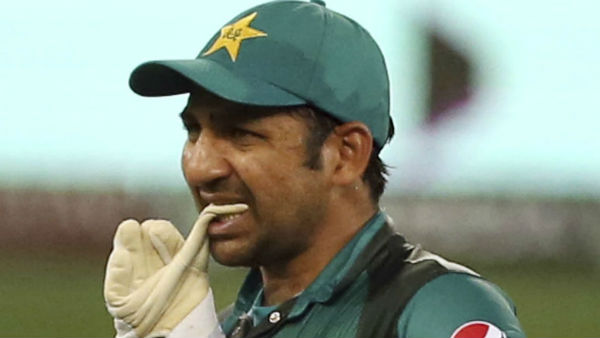 सरफराज अहमद हुए आलोचना के शिकार सरफराज अहमद हुए आलोचना के शिकार