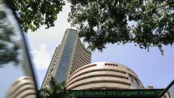 कोर सेक्टर की ग्रोथ घटी