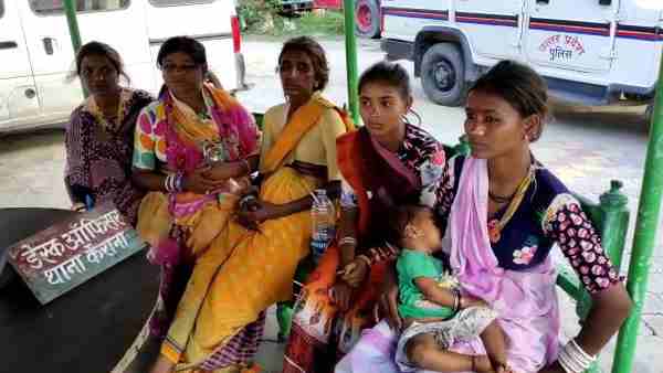 Five women beaten by mob on suspicion of child theft Five women beaten by mob on suspicion of child theft