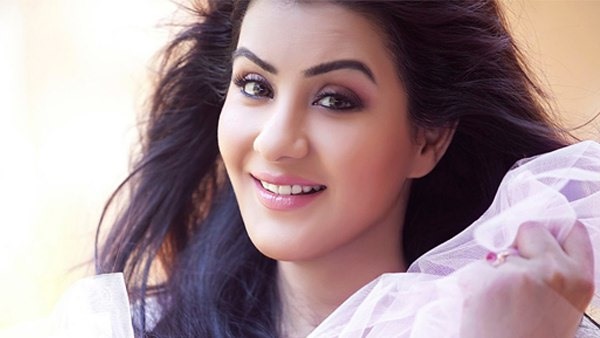 'आर्टिस्टों को सताएंगे तो कैसे होगा'