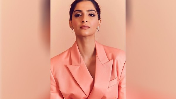 इंटरव्यू को लेकर ट्रोल हुईं सोनम